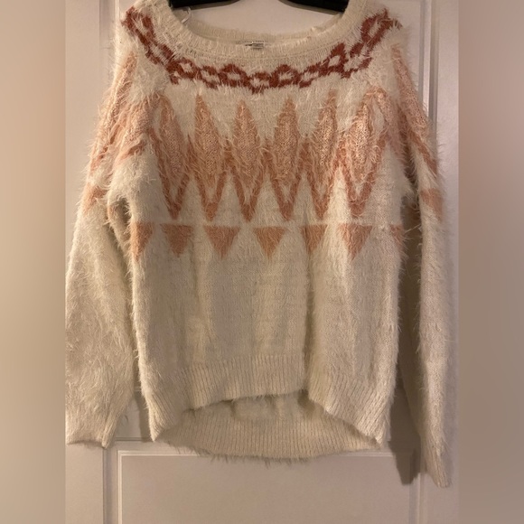 LAUREN CONRAD Women's medium 
Fuzzy WHITE & PEACH sweater - Picture 11 of 12